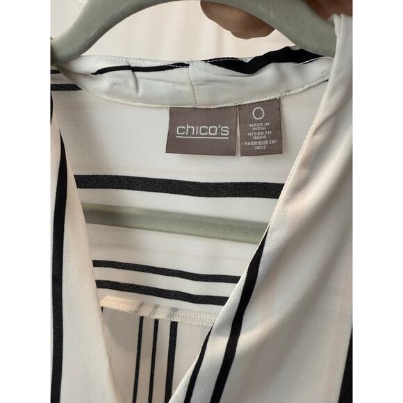 Chico's Womens Size 0 Small White Black Lightweight Striped V Neck 3/4 Sleeves - Picture 3 of 6